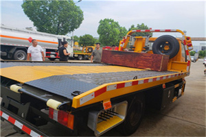 西塞山区附近拖车电话号码服务